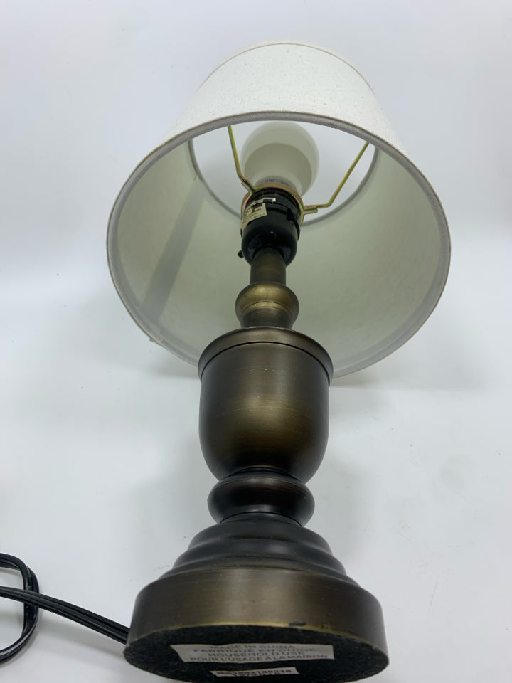 BROWN TABLE LAMP W/CREAM SHADE.