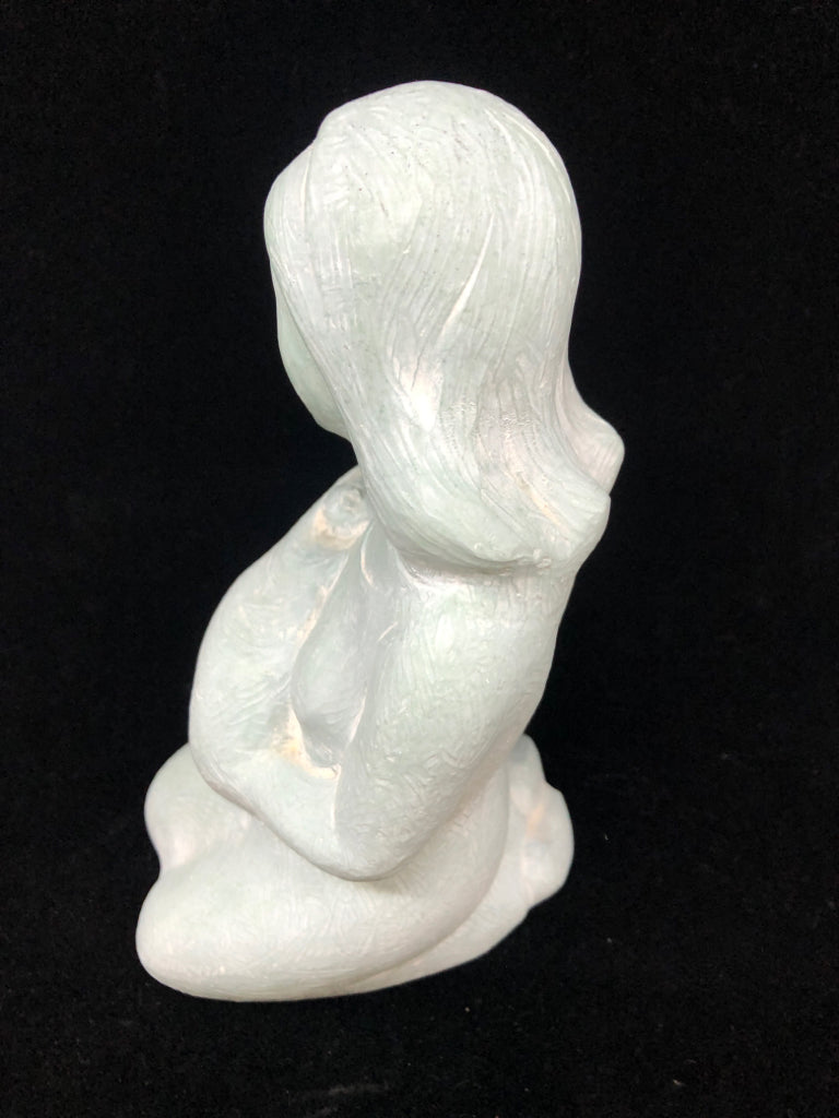 ISABEL BLOOM MOM & BABY BLUE CONCRETE FIGURINE.