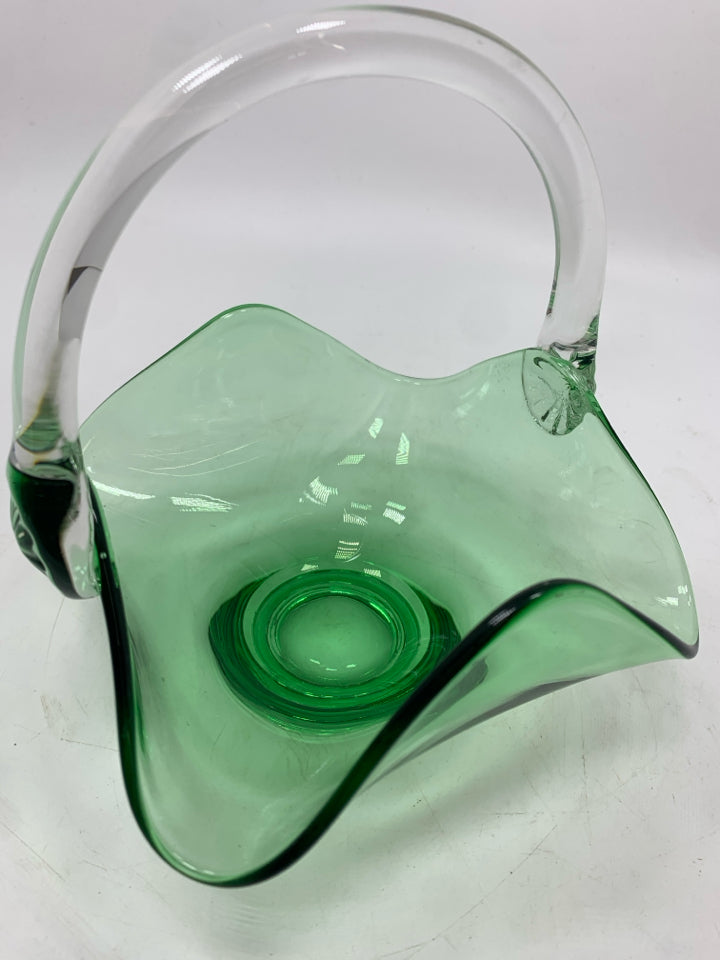 GREEN GLASS BASKET DISH W/RUFFLED EDGE.