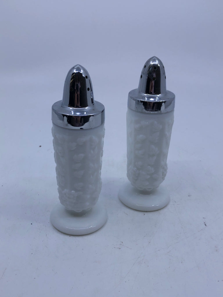 VTG MILK GLASS SALT/PEPPER SHAKERS.