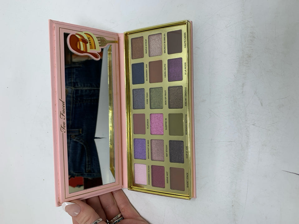 Too Faced Maple Syrup Pancakes Limited Edition Eyeshadow Palette