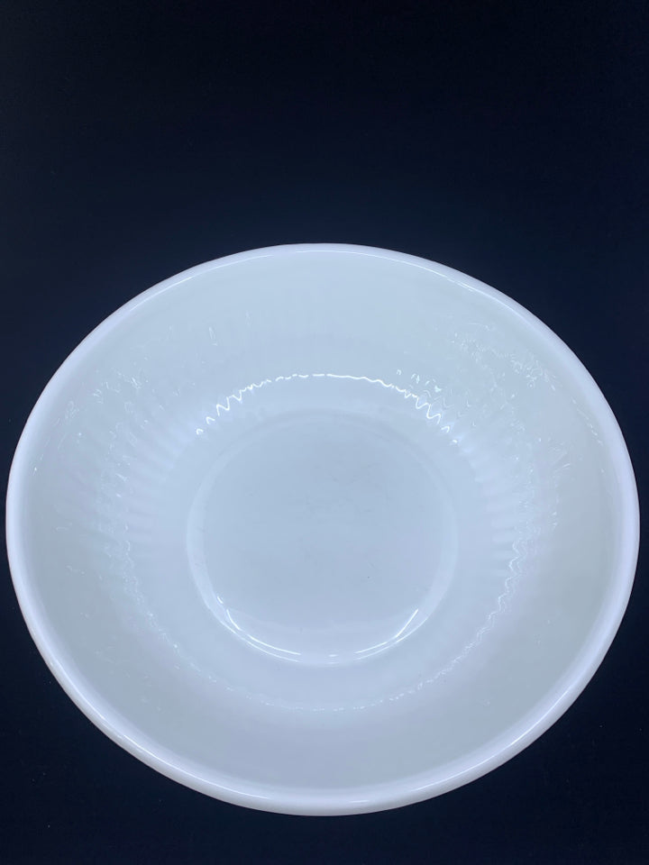 MIKASA CREAM RIBBED SERVING BOWL.