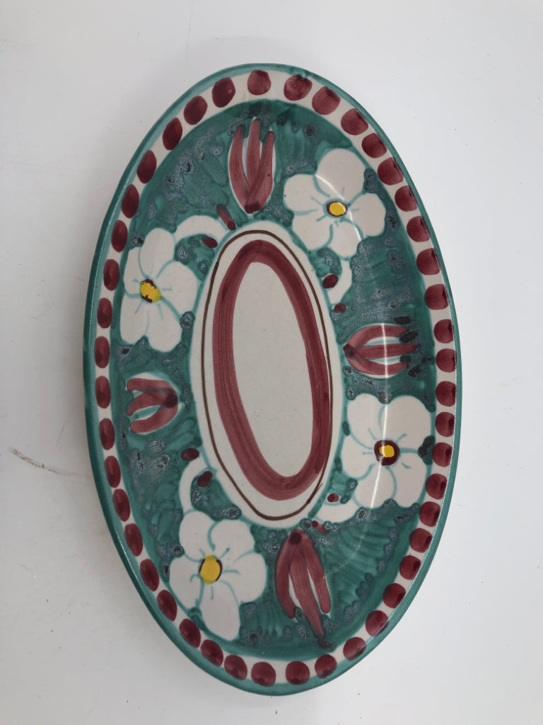 OVAL RED AND BLUE DISH.