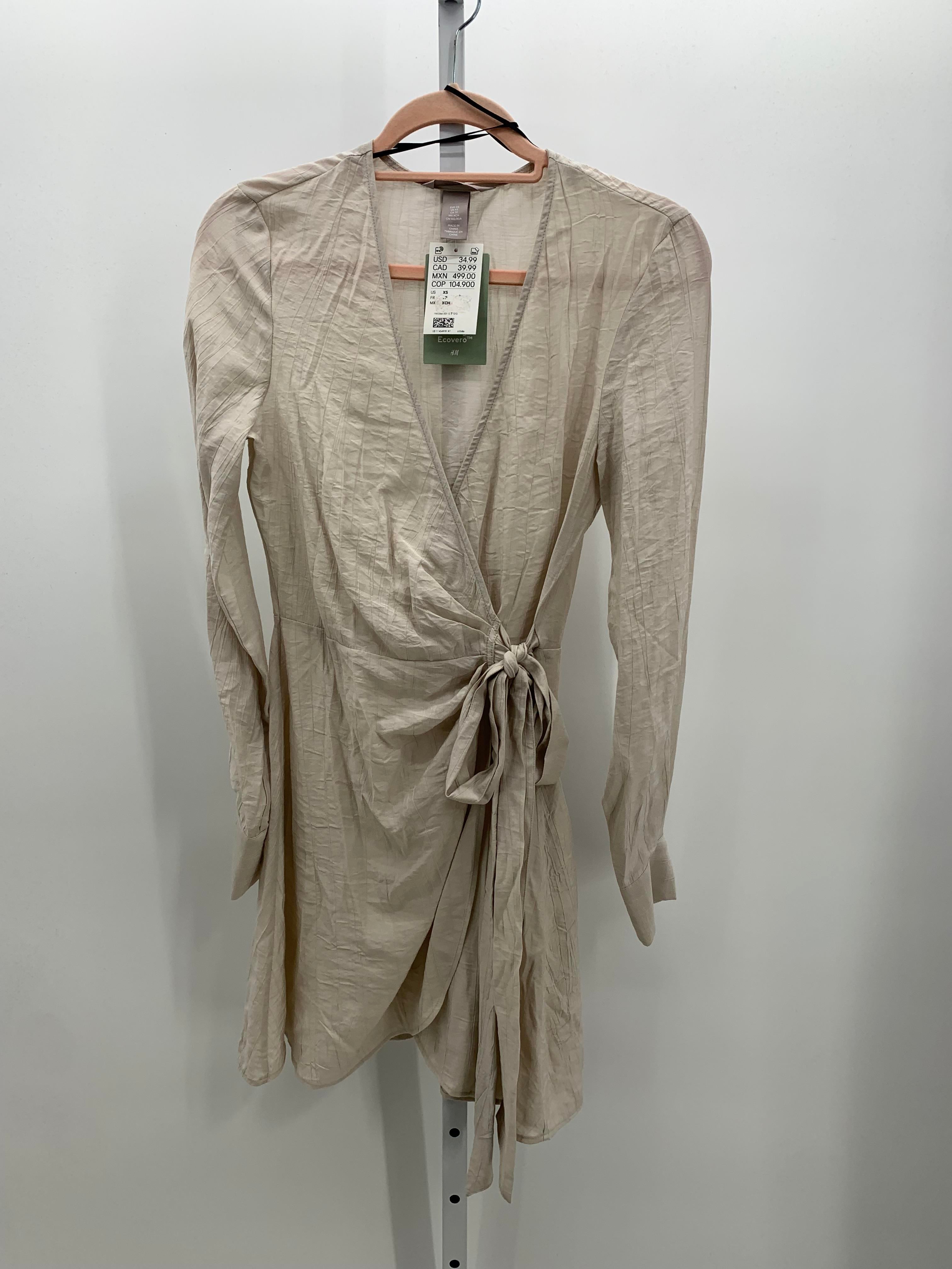 H&M Size X Small Misses Long Sleeve Dress