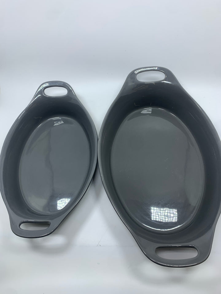 RACHAEL RAY 2PC OVAL STONEWARE BAKER.