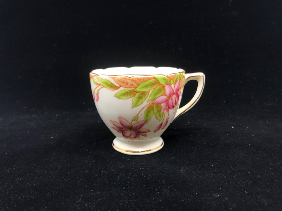 VTG TEA CUP/SAUCER PINK FLOWERS GREEN LEAVES.