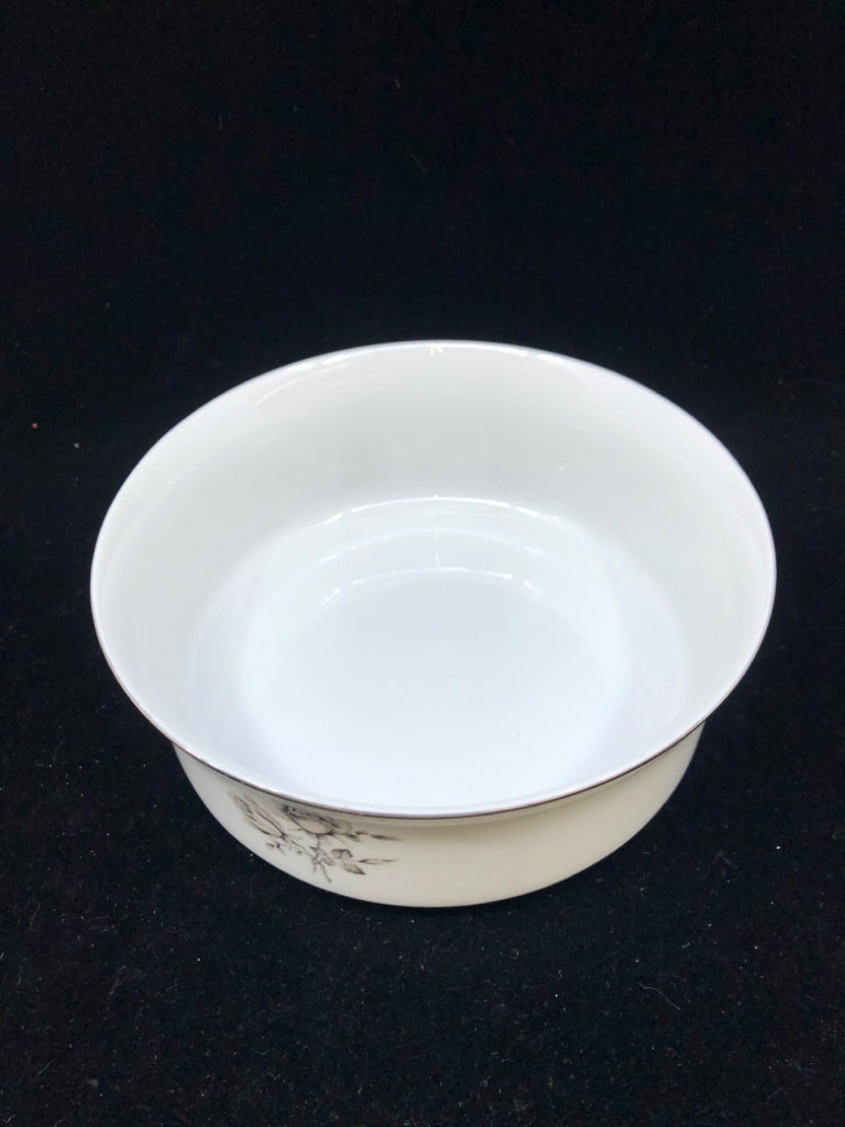 VTG SERVING BOWL W GREY ROSES.