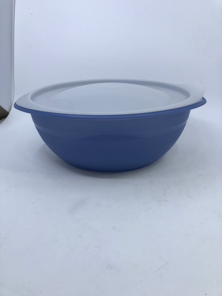 BLUE TUPPERWARE BOWL W LID.