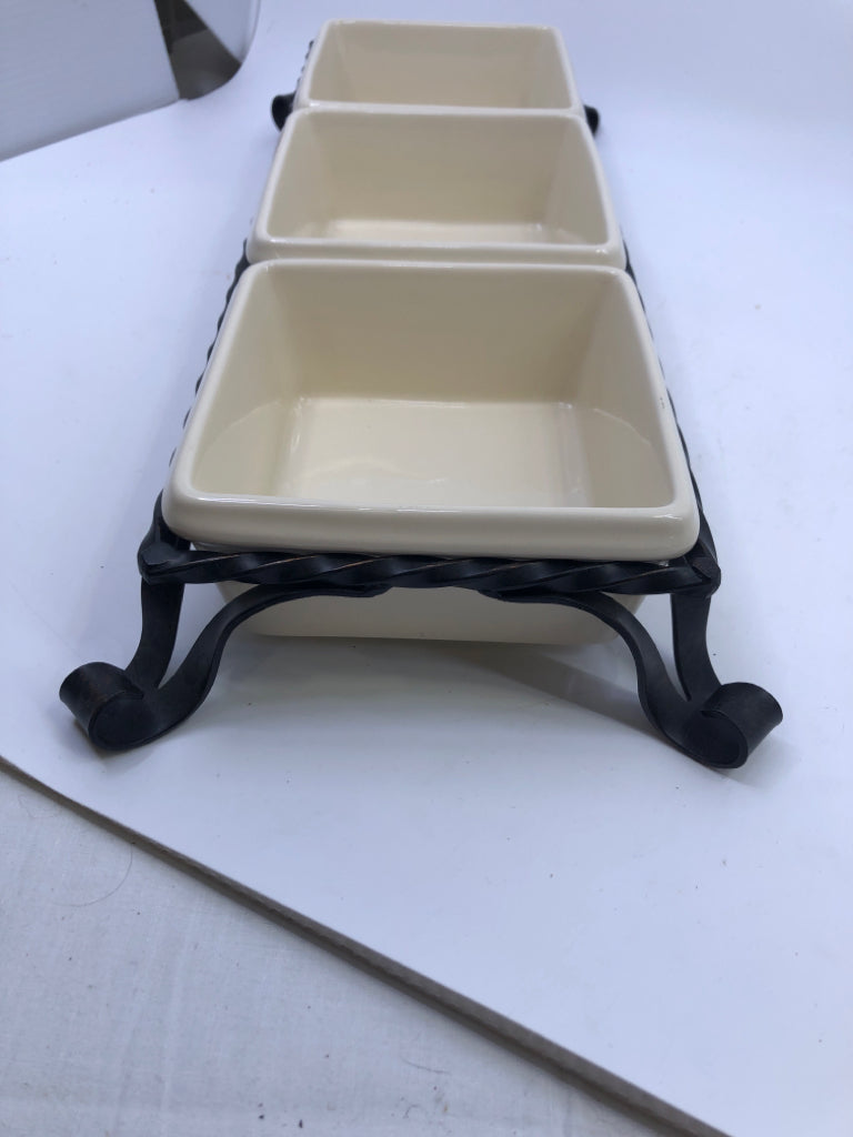 4PC CREAM AND BLACK SERVER.