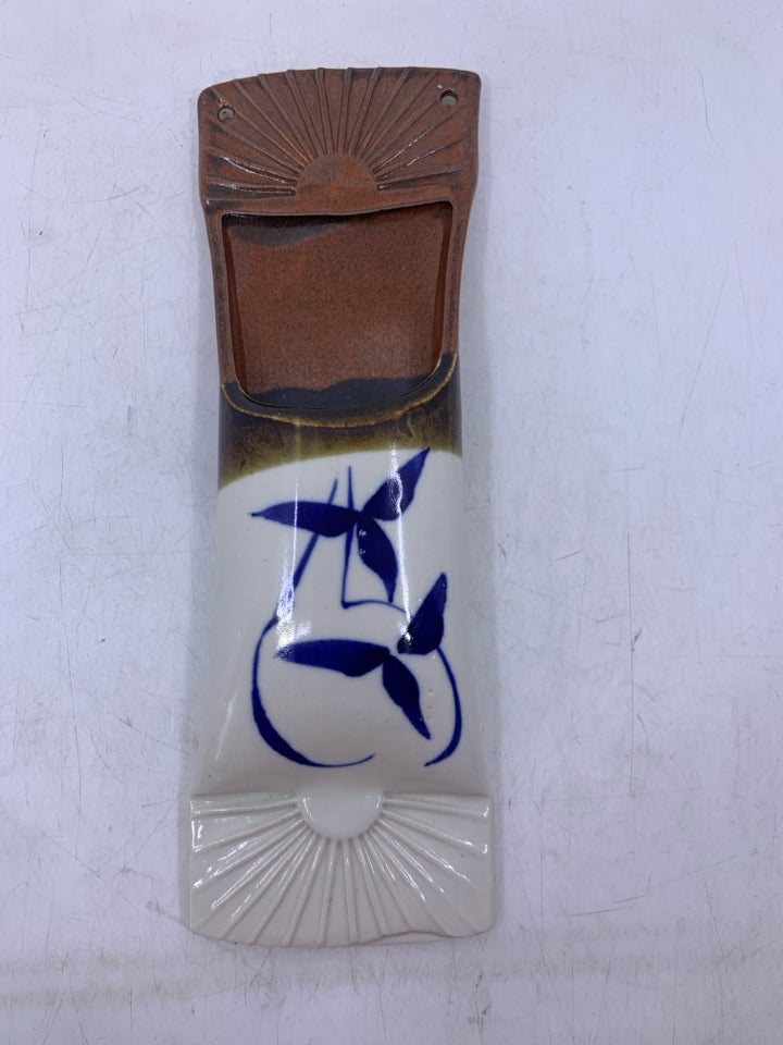 WALL POCKET BROWN TOP WHITE BOTTOM W/ BLUE FLOWERS.