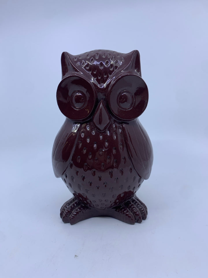 RESIN BROWN GLOSSY OWL.