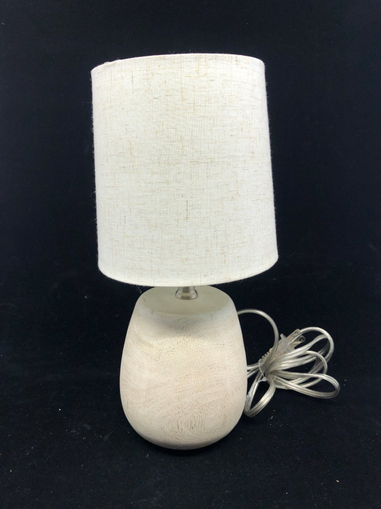 SMALL CREAM PATTERN LAMP W WHITE SHADE.