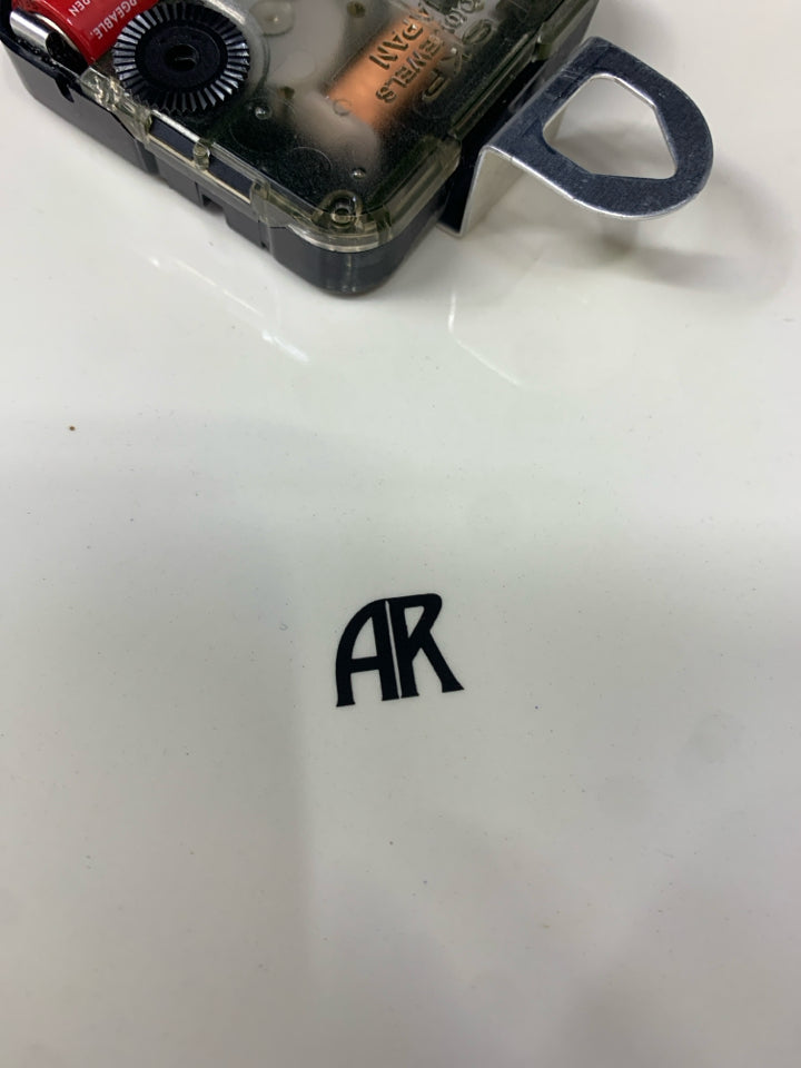 WHITE CLOCK NO TIME LIKE THE PRESENT.