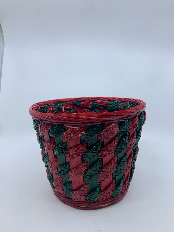 RED AND GREEN WOVEN BASKET.