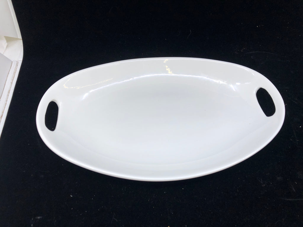 LARGE OVAL WHITE SERVING DISH.