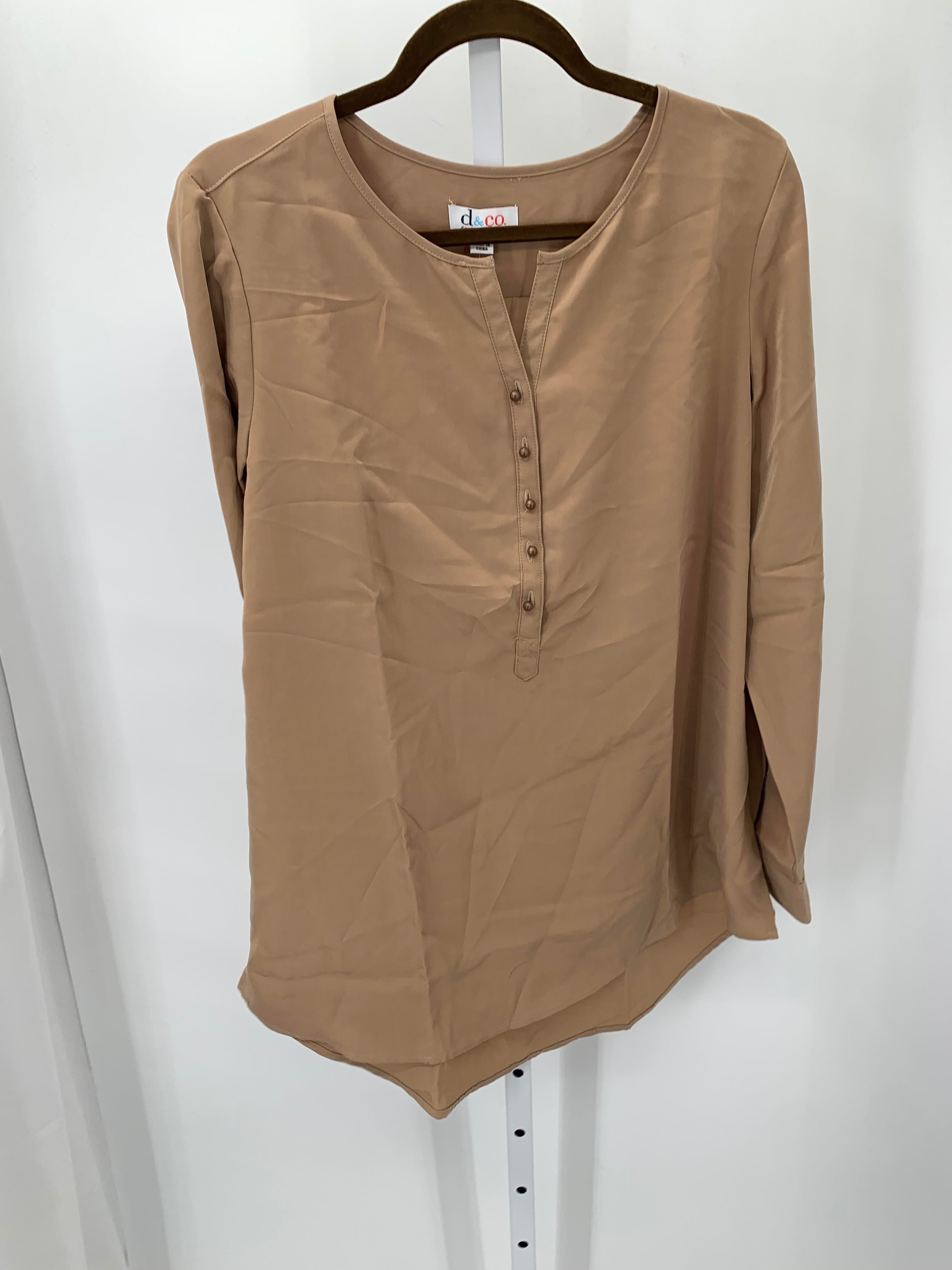 d & co. Size Small Misses Long Sleeve Shirt