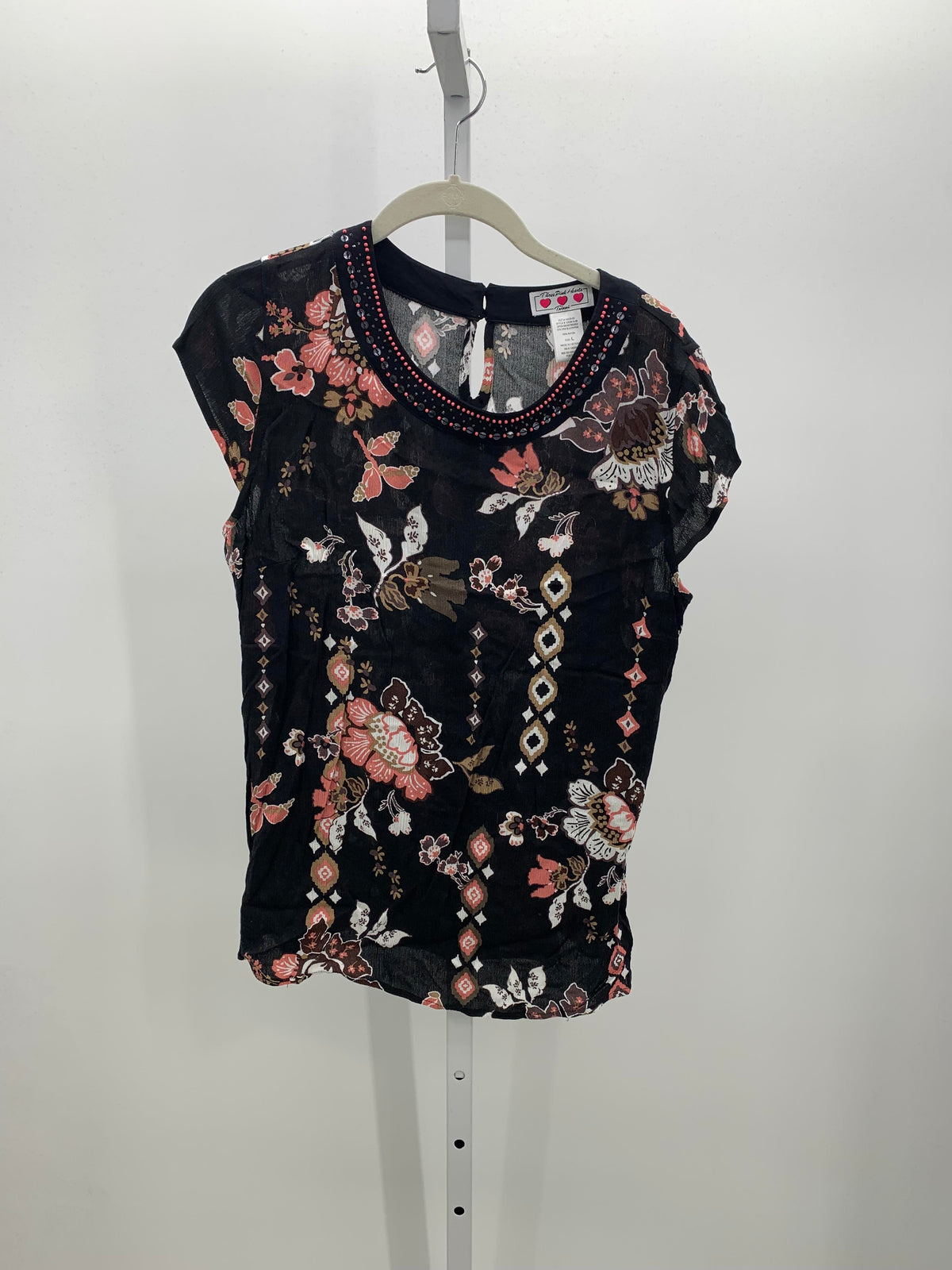 Three Pink Hearts Size Large Juniors Short Sleeve Shirt