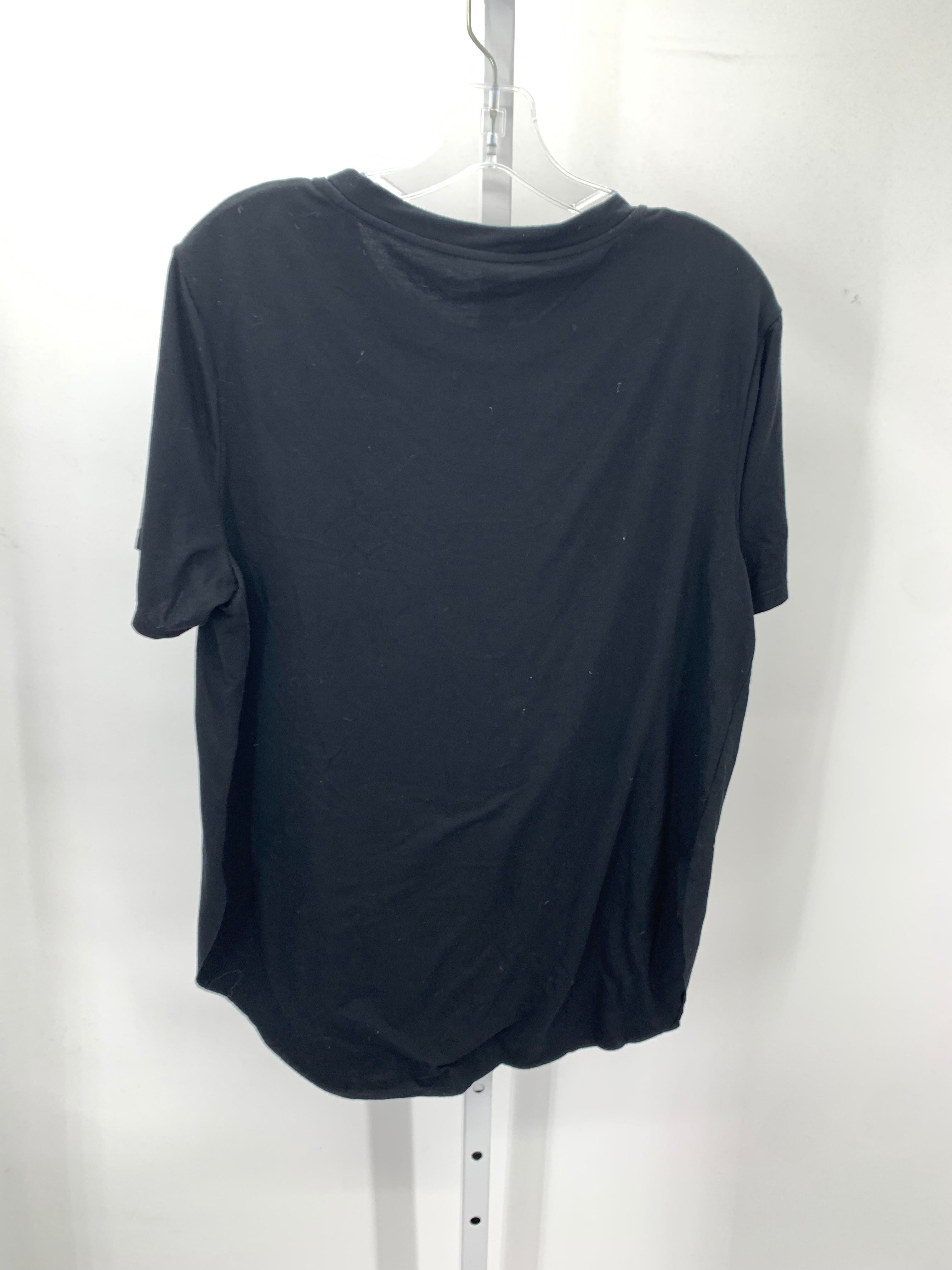Size Medium Misses Short Sleeve Shirt
