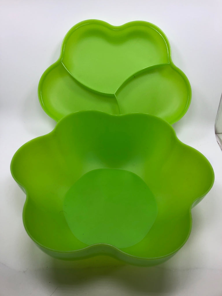 LIME GREEN COVERED SERVING BOWL.