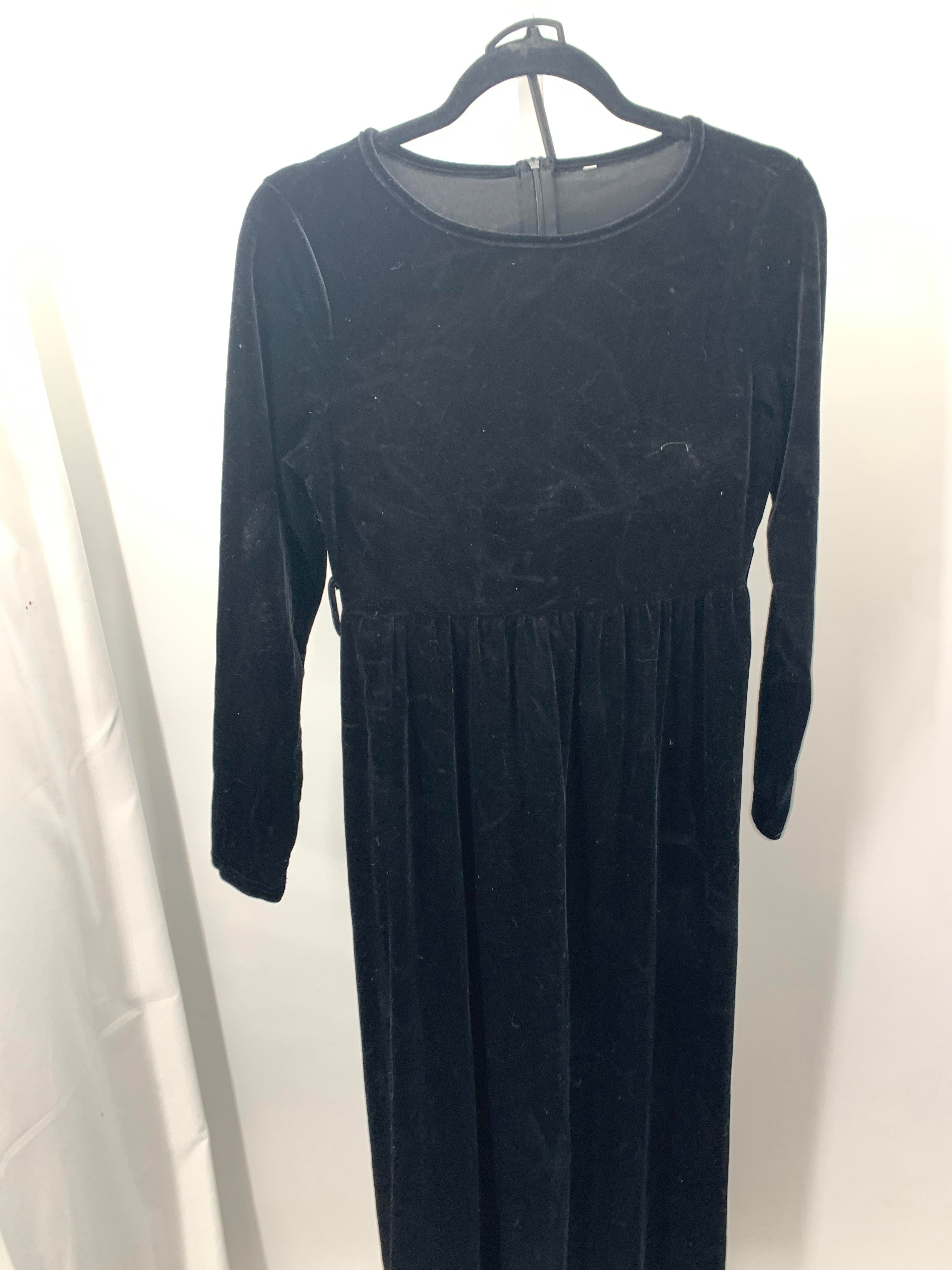 Size Small Misses Long Sleeve Dress