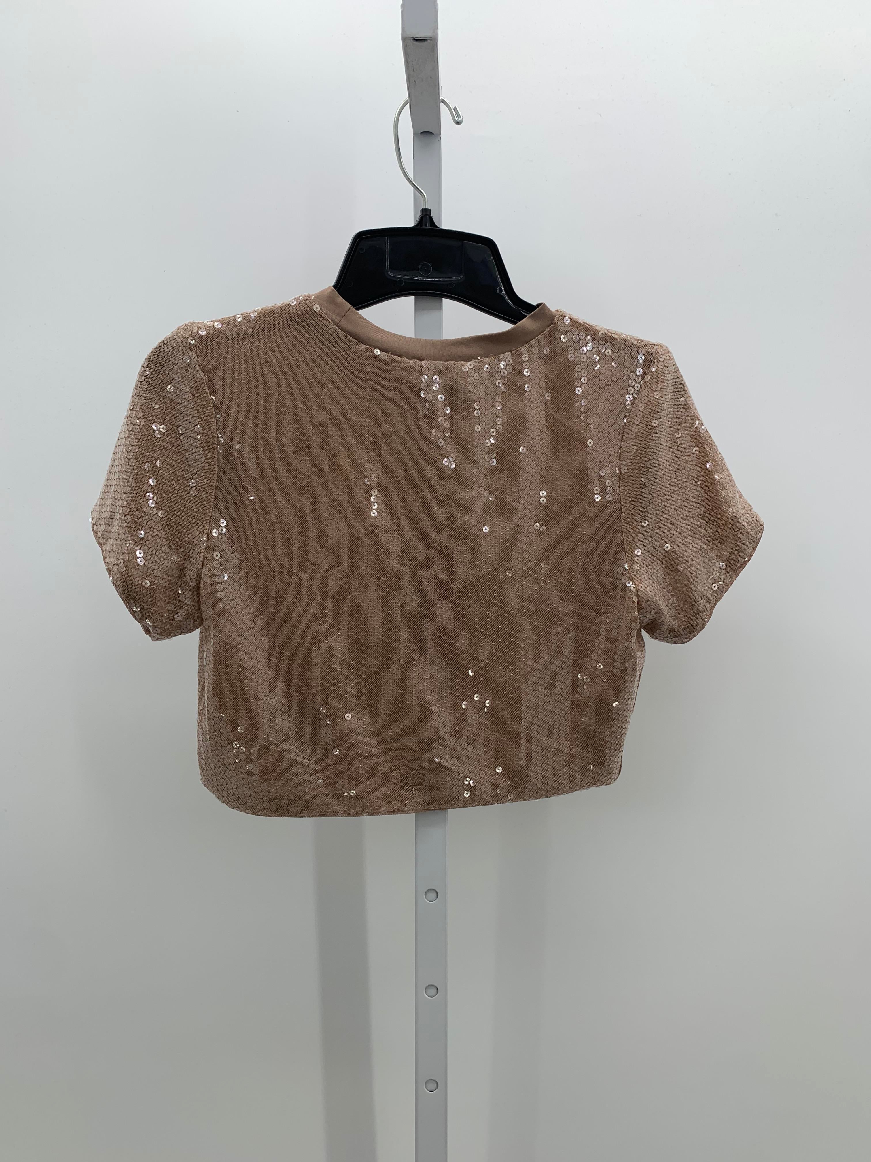 Size Medium Juniors Short Sleeve Shirt