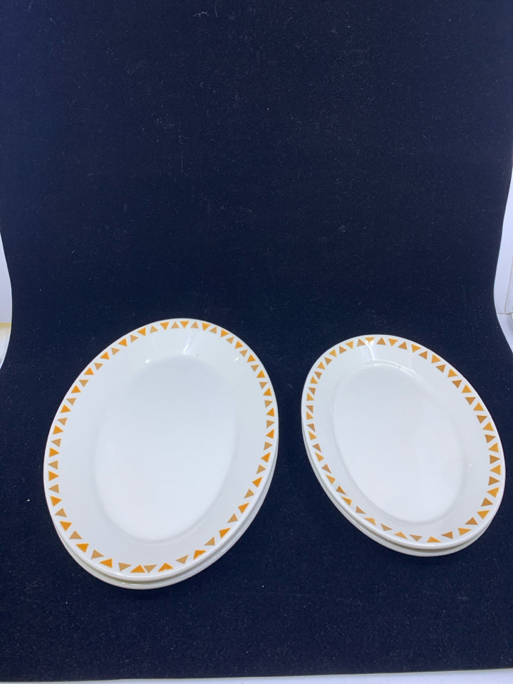 4 OVAL SERVING SET W/ BROWN TRIANGLES.