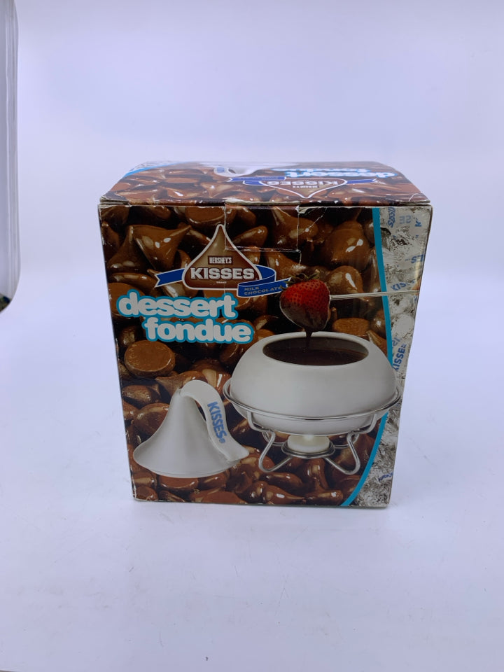 IN BOX HERSHEY KISS SHAPED CHOCOLATE FONDUE TEALIGHT.