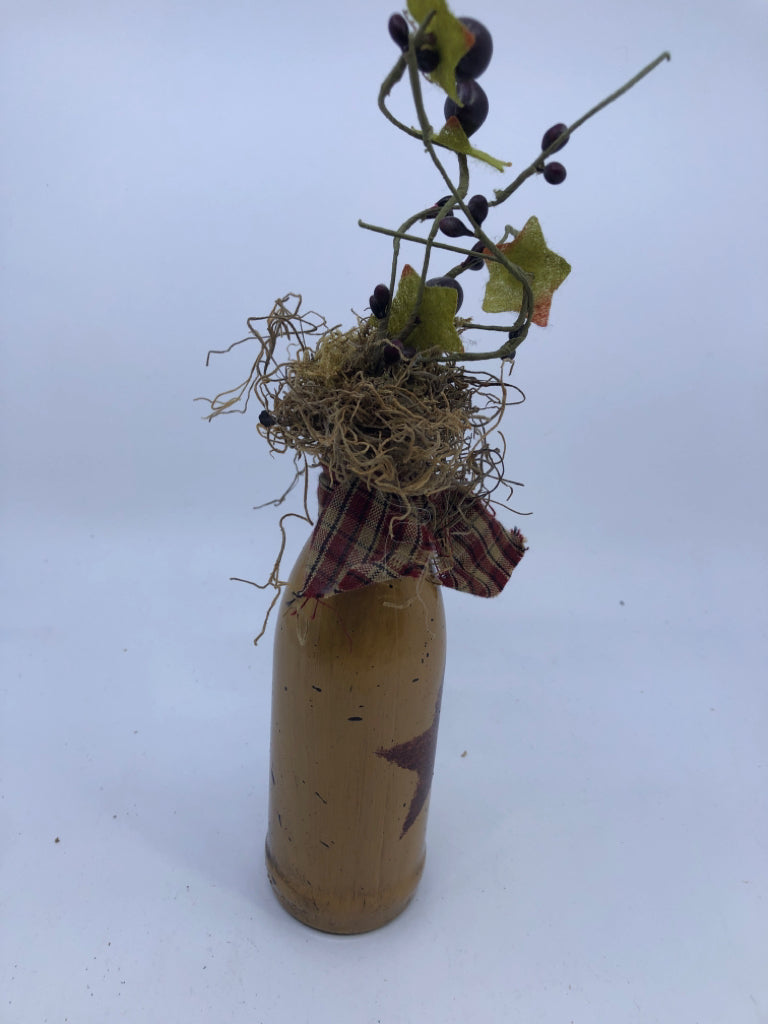 TAN W STAR PRIMITIVE BOTTLE W FAUX BERRIES.