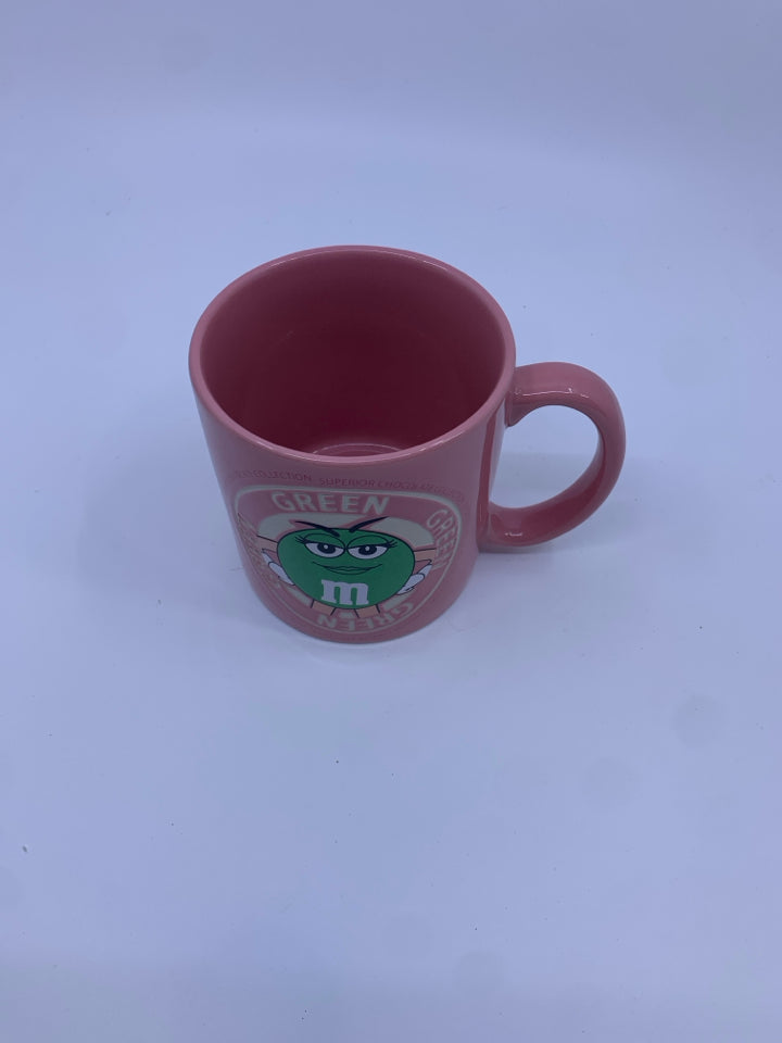 LARGE PINK MUG GREEN M&M.