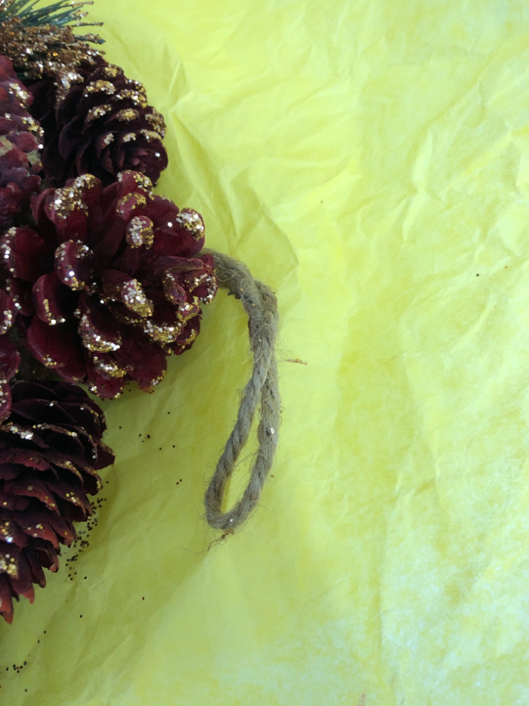 GLITTER PINE CONE WREATH.