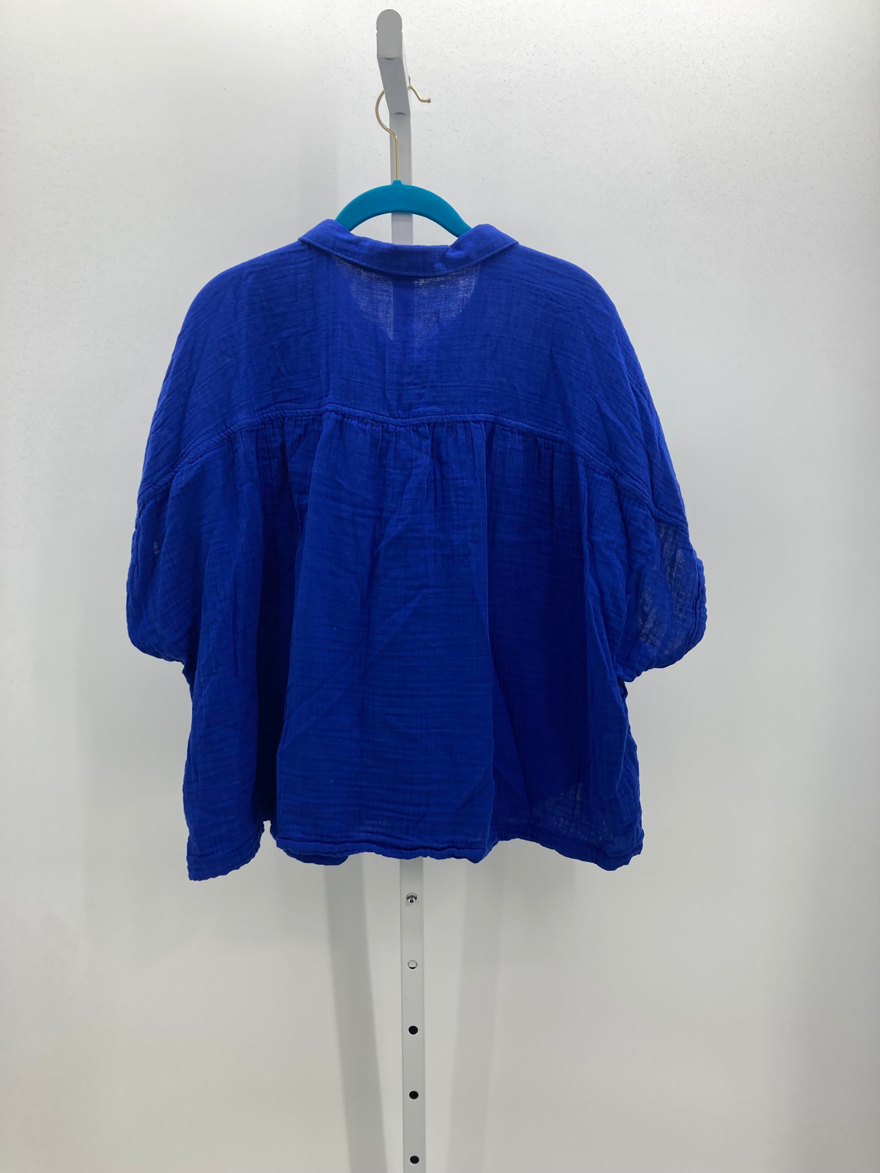 Old Navy Size XXL Misses Short Sleeve Shirt