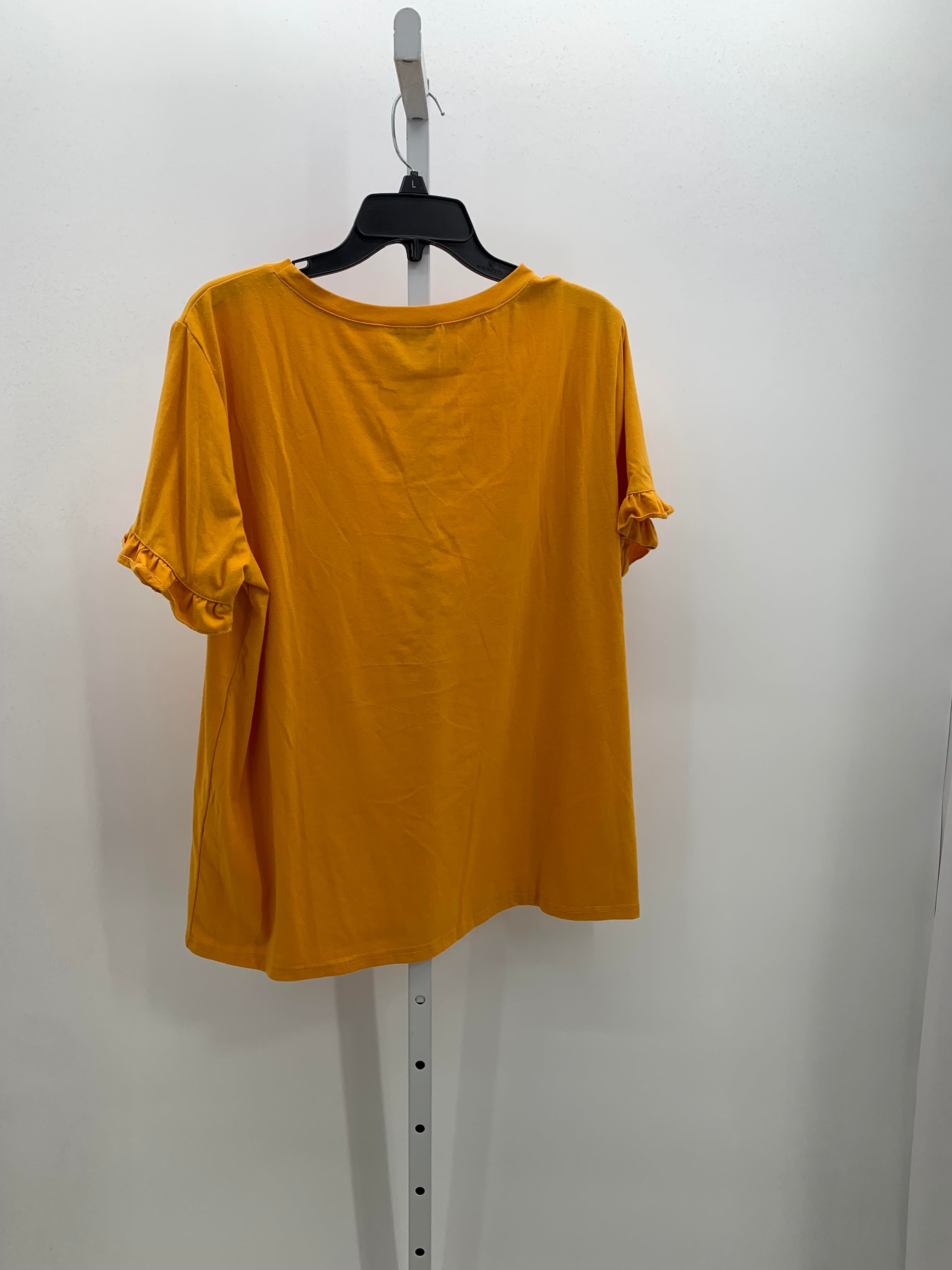 Size Extra Large Misses Short Sleeve Shirt