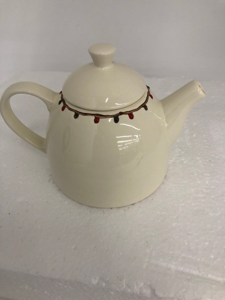 CHRISTMAS TREE TEAPOT.