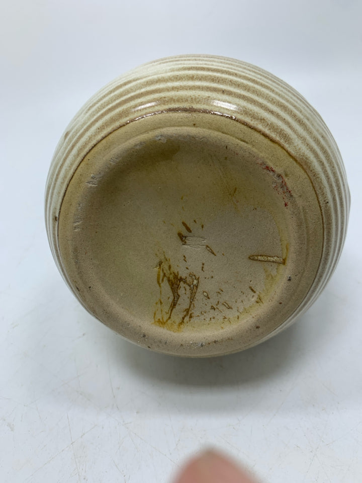 OMBRE CREAM/ORANGE RIBBED COLLAGE FUND JAR W/ CORK TOP.