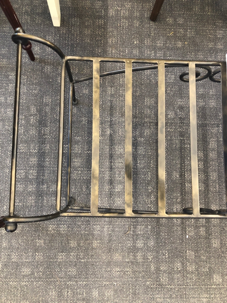 HEAVY METAL BENCH W/ TREES CUSHION.