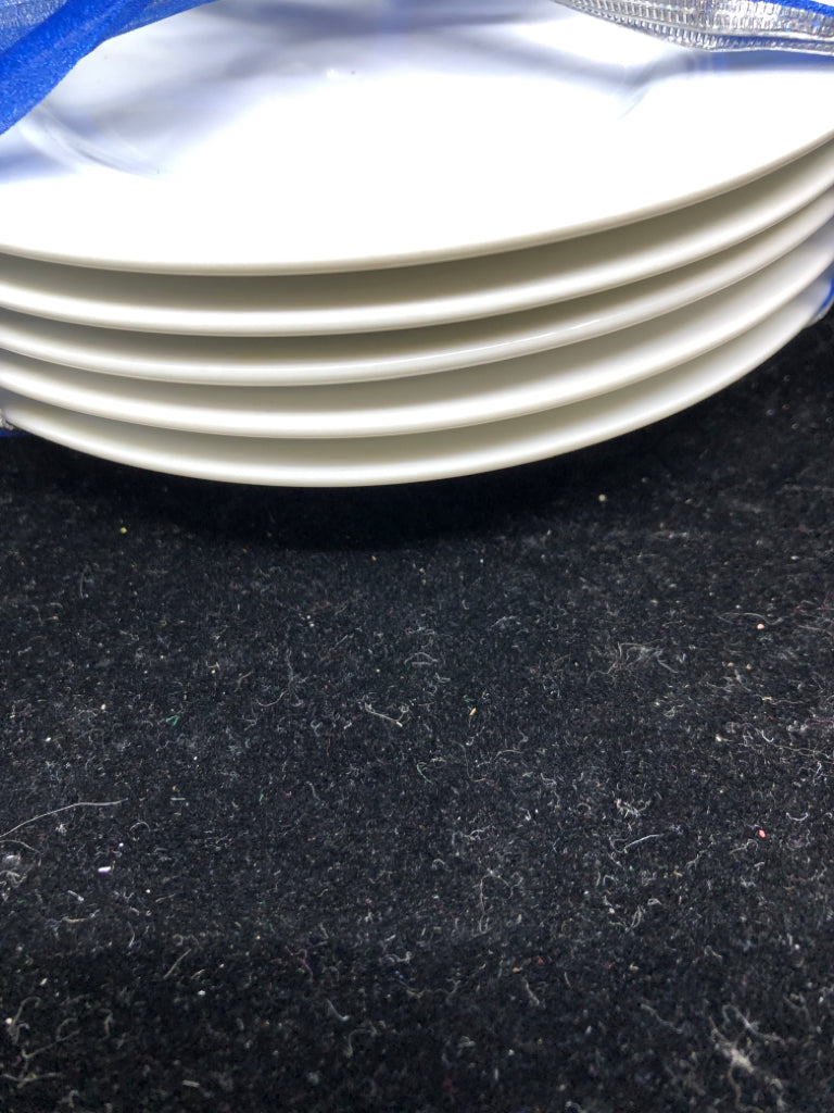 5 WHITE DESSERT PLATES.