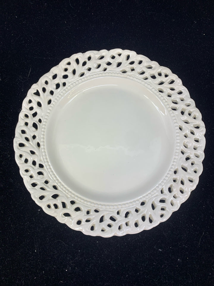 SMALL CREAM LACE EDGE PLATE.
