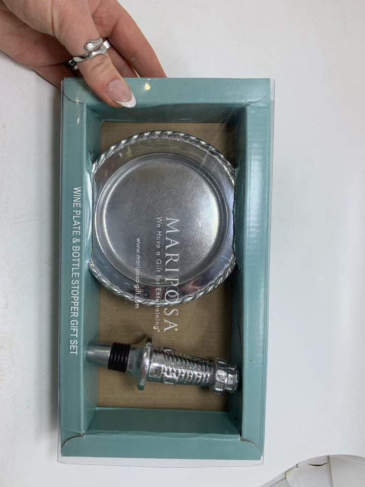 NIB 2PC LIGHTHOUSE & SWIZZLE WINE SET PLATE/STOPPER.