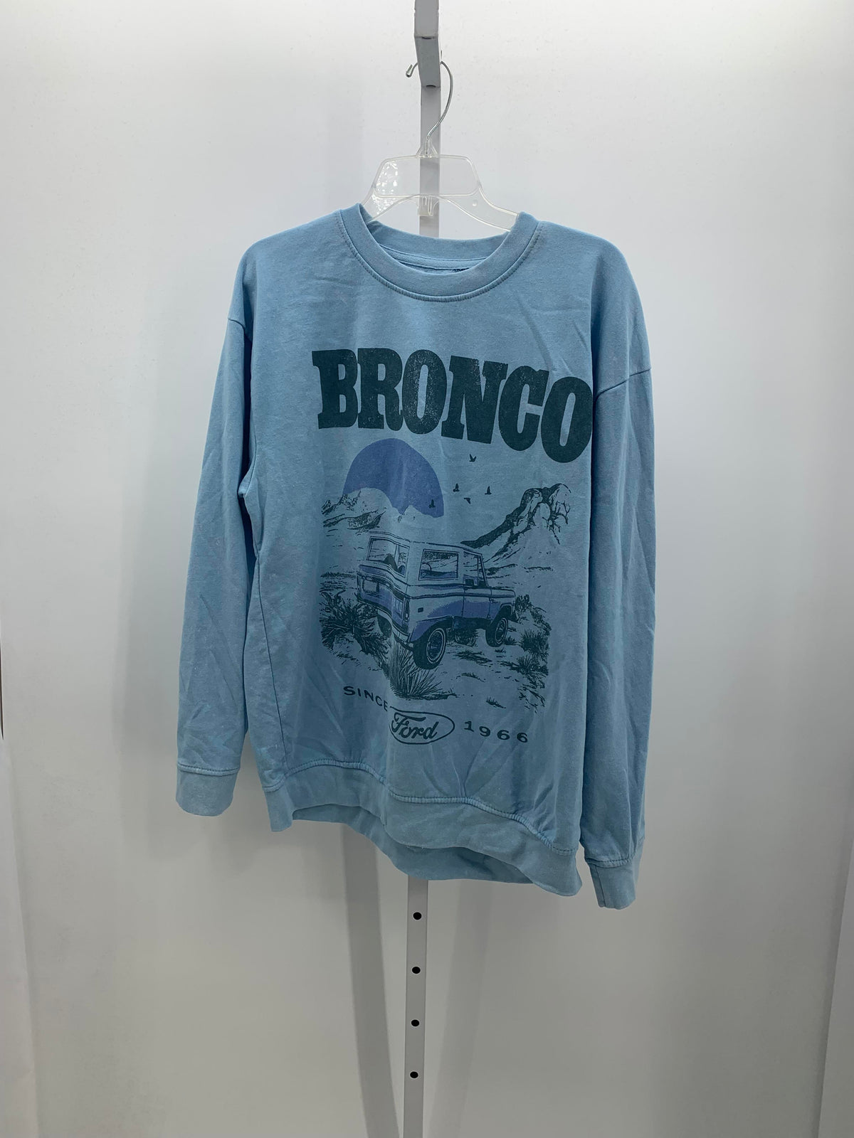 Size Medium Juniors Long Sleeve Shirt