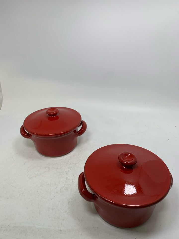 2 PIRAL POTTERY ALBISOLA ITALY TERRACOTTA SINGLE BAKERS W/ LIDS.