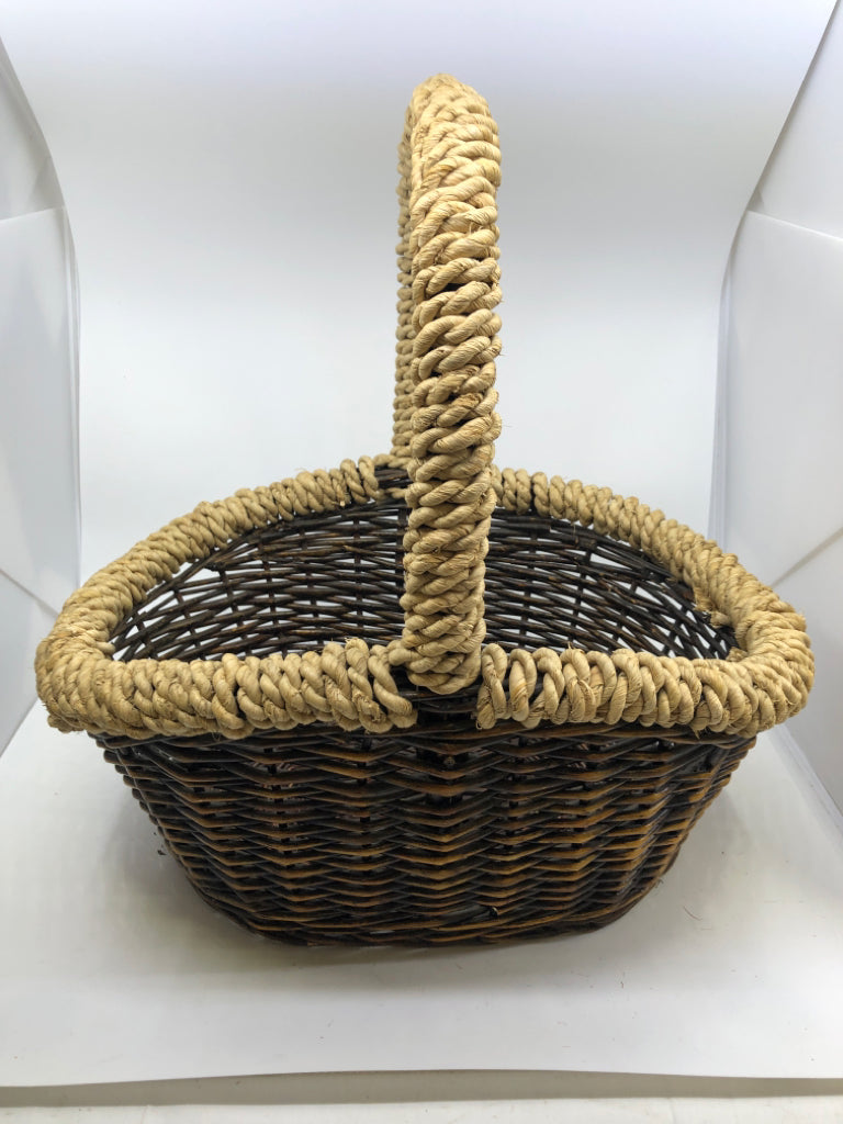 2 TONED STUDY BASKET DARK BASE W/ LIGHT WRAPPED HANDLE+EDGE.