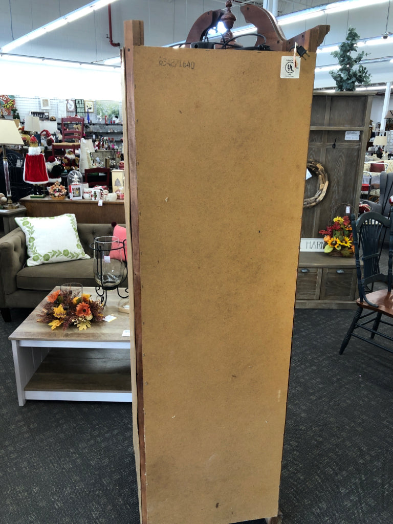 WOOD CORNER CURIO 5 GLASS SHELVES W/LIGHT.