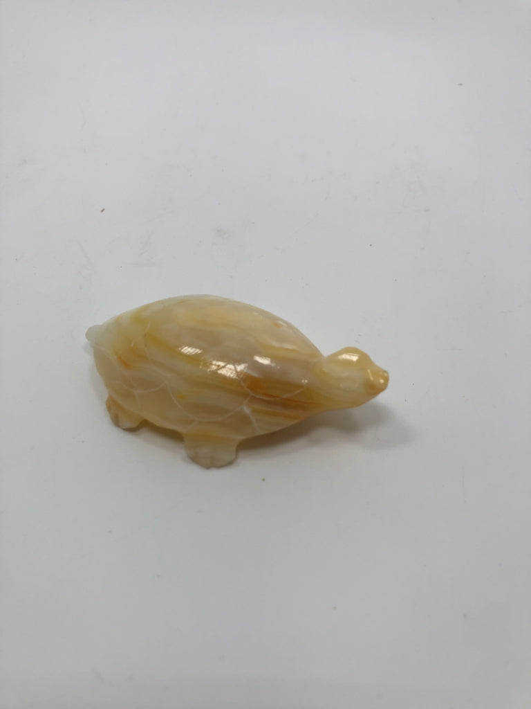 CALCITE ORANGE/WHITE TURTLE.
