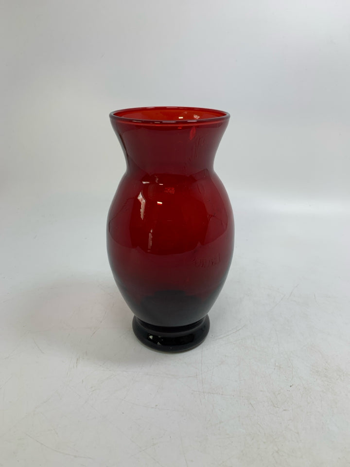 DARK RED GLASS GLASS VASE.