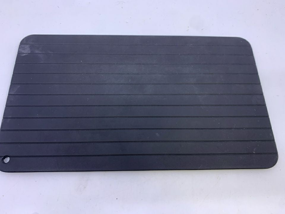 NIP AMAZING DEFROST PLATE.