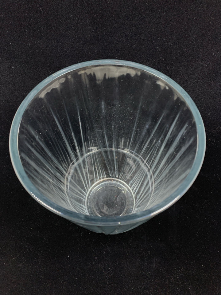 CLEAR RIBBED GLASS VASE.