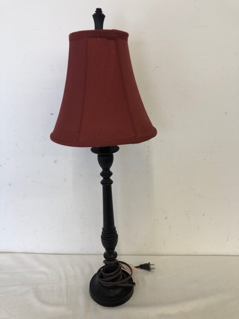 BLACK SKINNY BASE LAMP W RED SHADE.