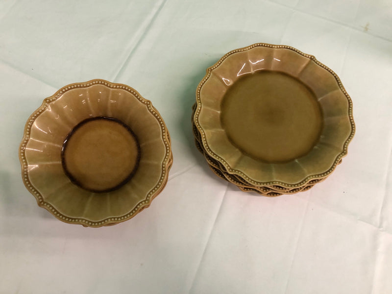 8PC TAN WAVY/BEADED EDGE SERVING SET- 4 PLATES, 4 BOWLS.