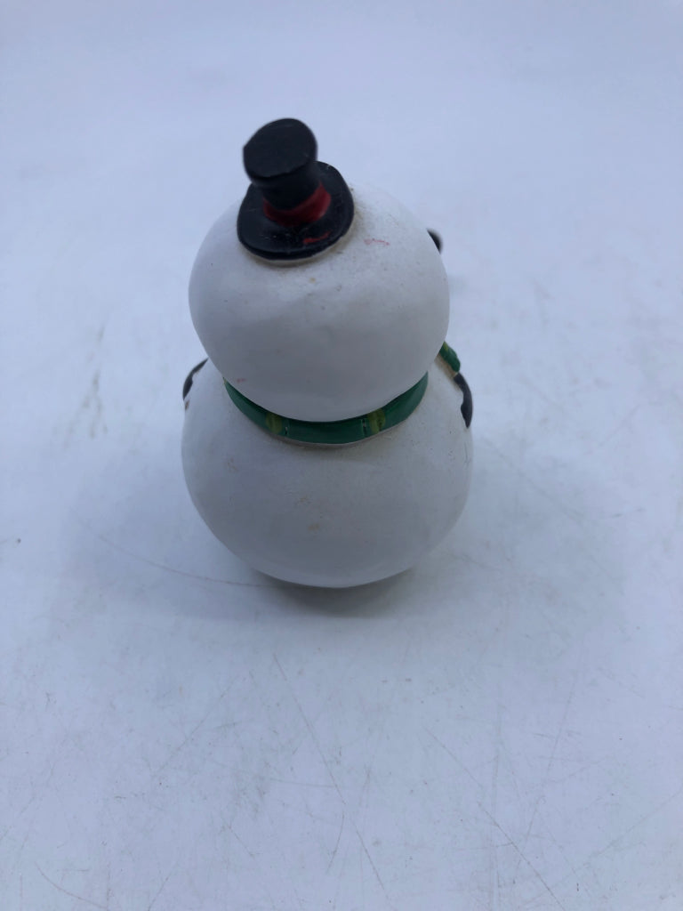 3-JOY SNOWMAN SITTER- IN BOX
