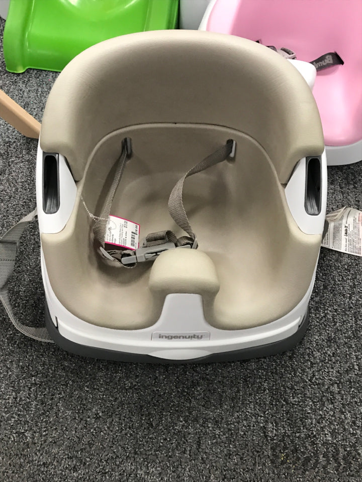 Ingenuity Baby Base 2-in-1 Booster Feeding and Floor Seat White and Beige